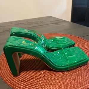 Miss Lola coralline green heels